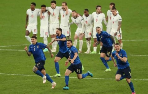 多多28官方网站-林良锋：南门作死失冠可悲，三狮进步世界杯可期