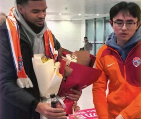 DD28中国平台-青岛海牛新赛季保级稳了？法国中场大牌外援确定加盟，已抵达青岛|埃朱马|青岛市|米兰-里斯蒂奇|萨里奇|中超_新浪体育_新浪新闻