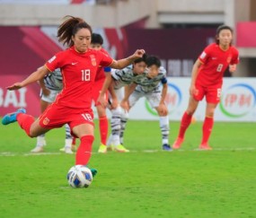 多多28官网-问鼎战唐佳丽挽狂澜 女足重塑辉煌仍需走留洋之路