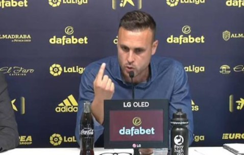 DD28中国平台-卡拉：我没说种族主义词语 对方真的不是听岔了？